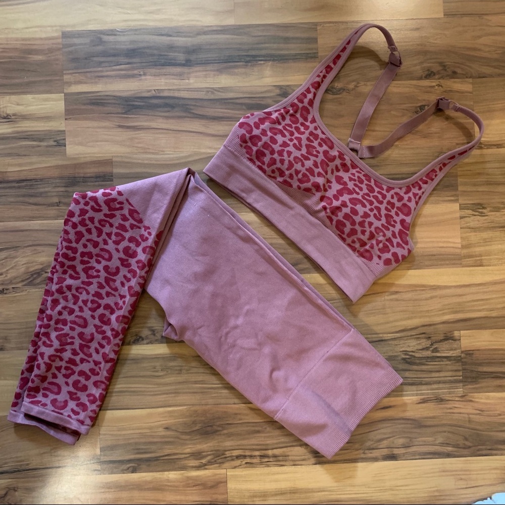 Fabletics Symmetry 2-Piece Outfit